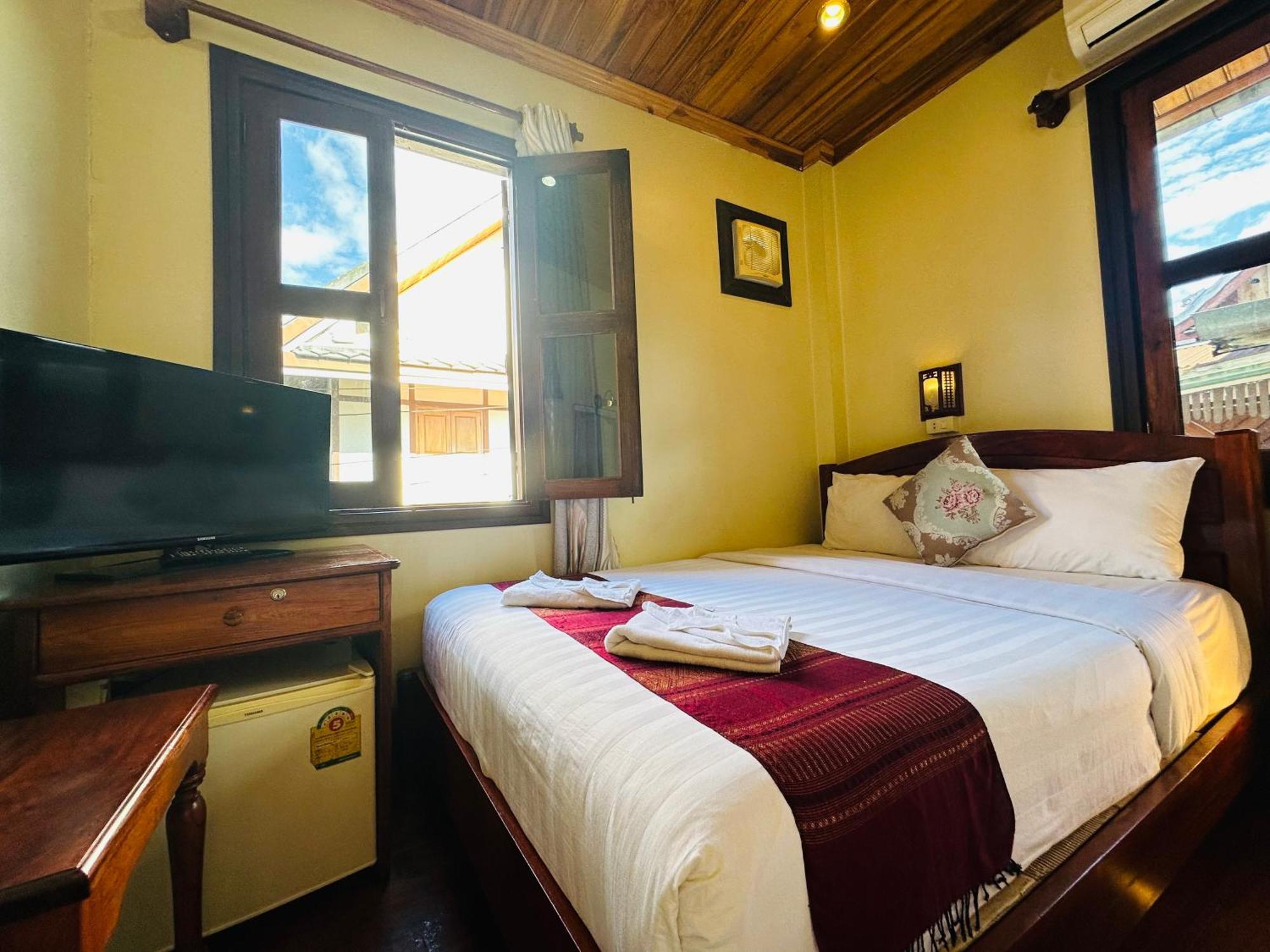 Anisa Mekong Riverside Villa Luang Prabang Esterno foto