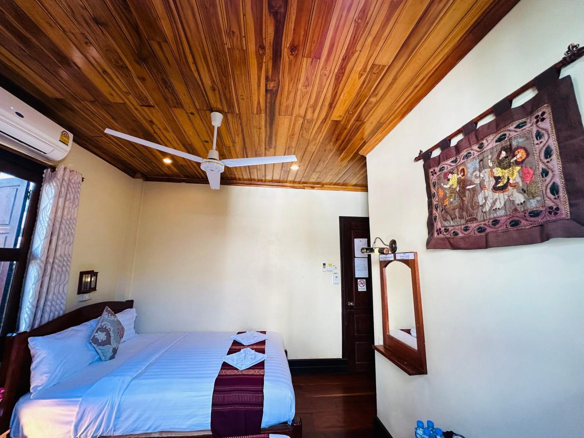 Anisa Mekong Riverside Villa Luang Prabang Esterno foto