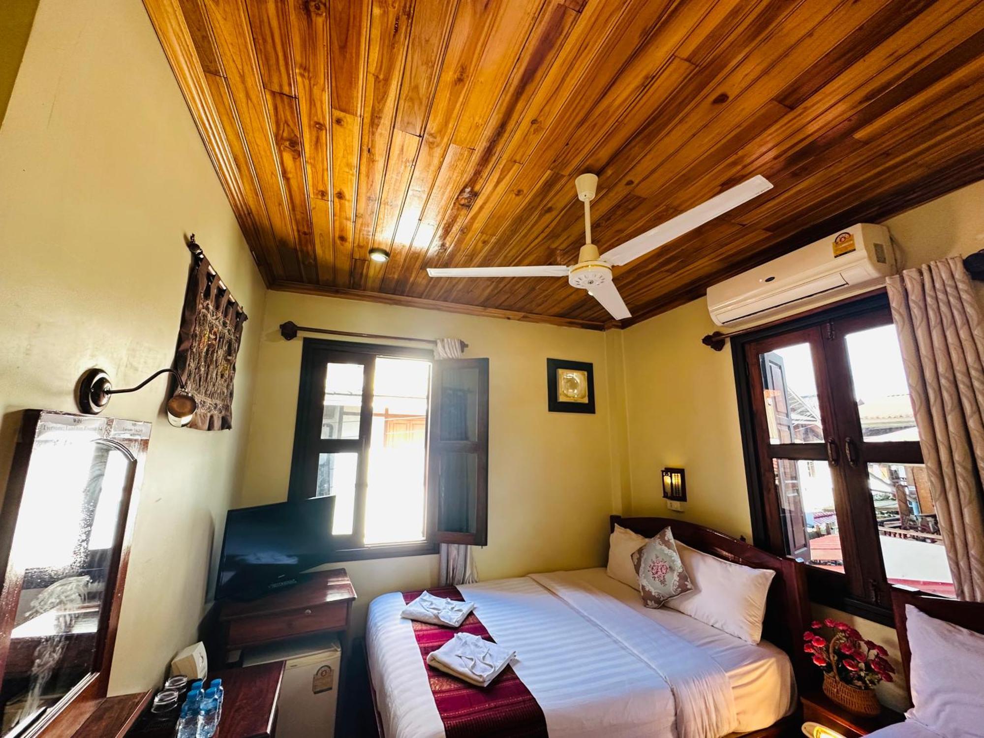 Anisa Mekong Riverside Villa Luang Prabang Esterno foto