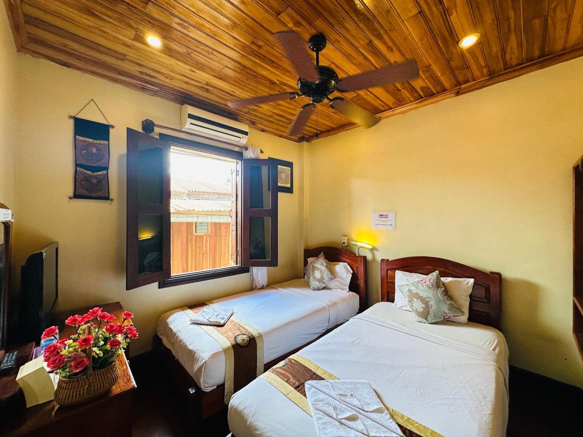 Anisa Mekong Riverside Villa Luang Prabang Esterno foto