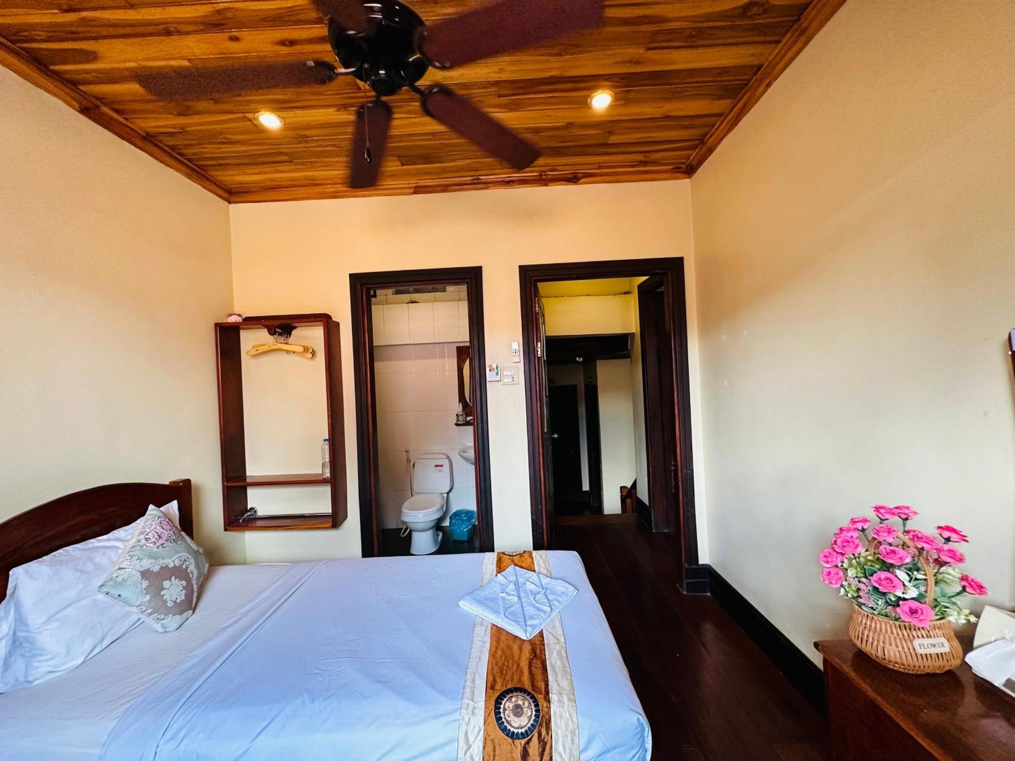 Anisa Mekong Riverside Villa Luang Prabang Esterno foto