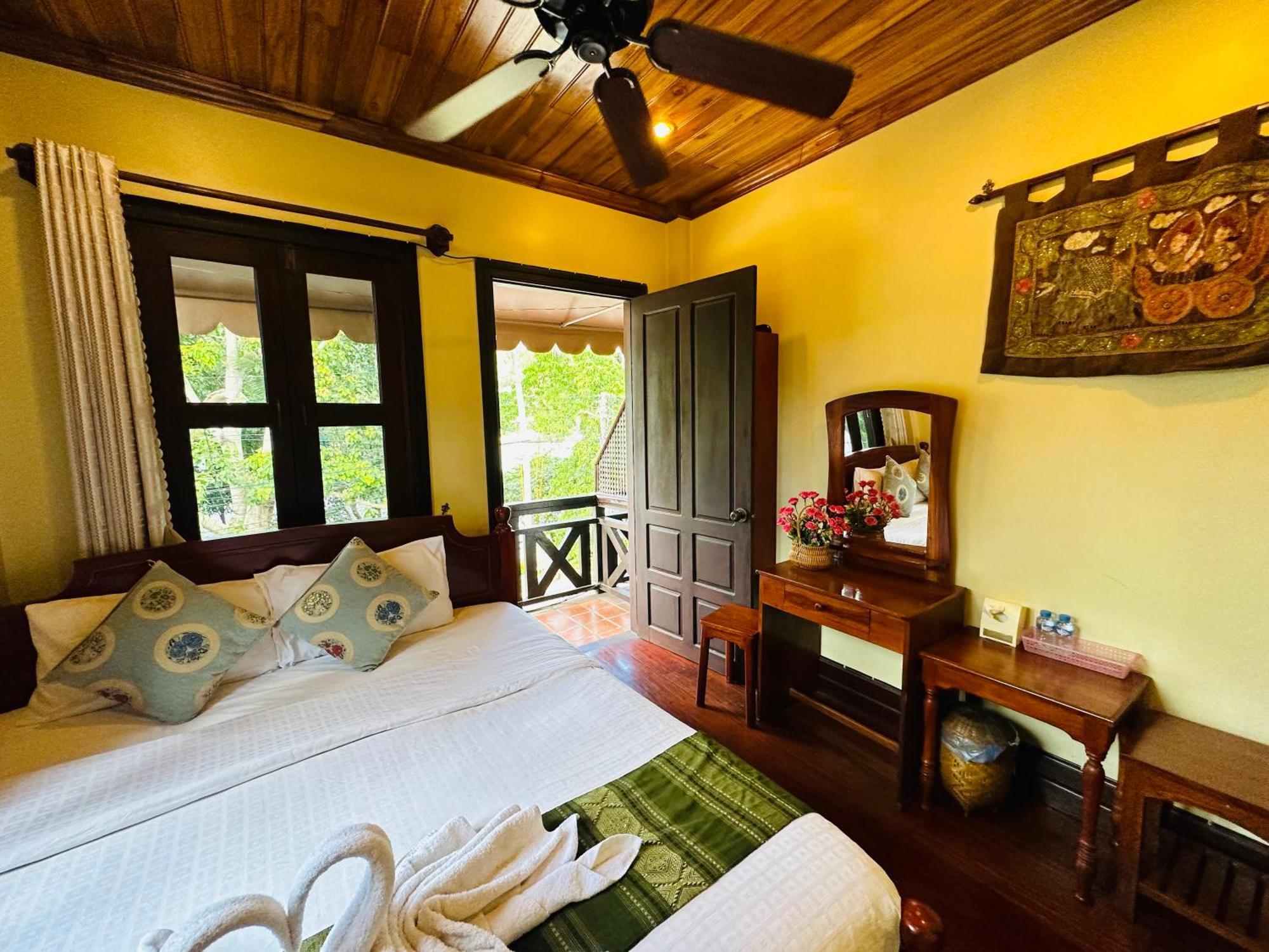 Anisa Mekong Riverside Villa Luang Prabang Esterno foto