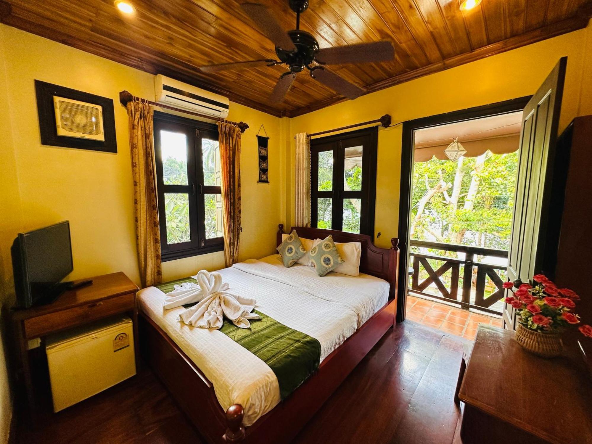 Anisa Mekong Riverside Villa Luang Prabang Esterno foto
