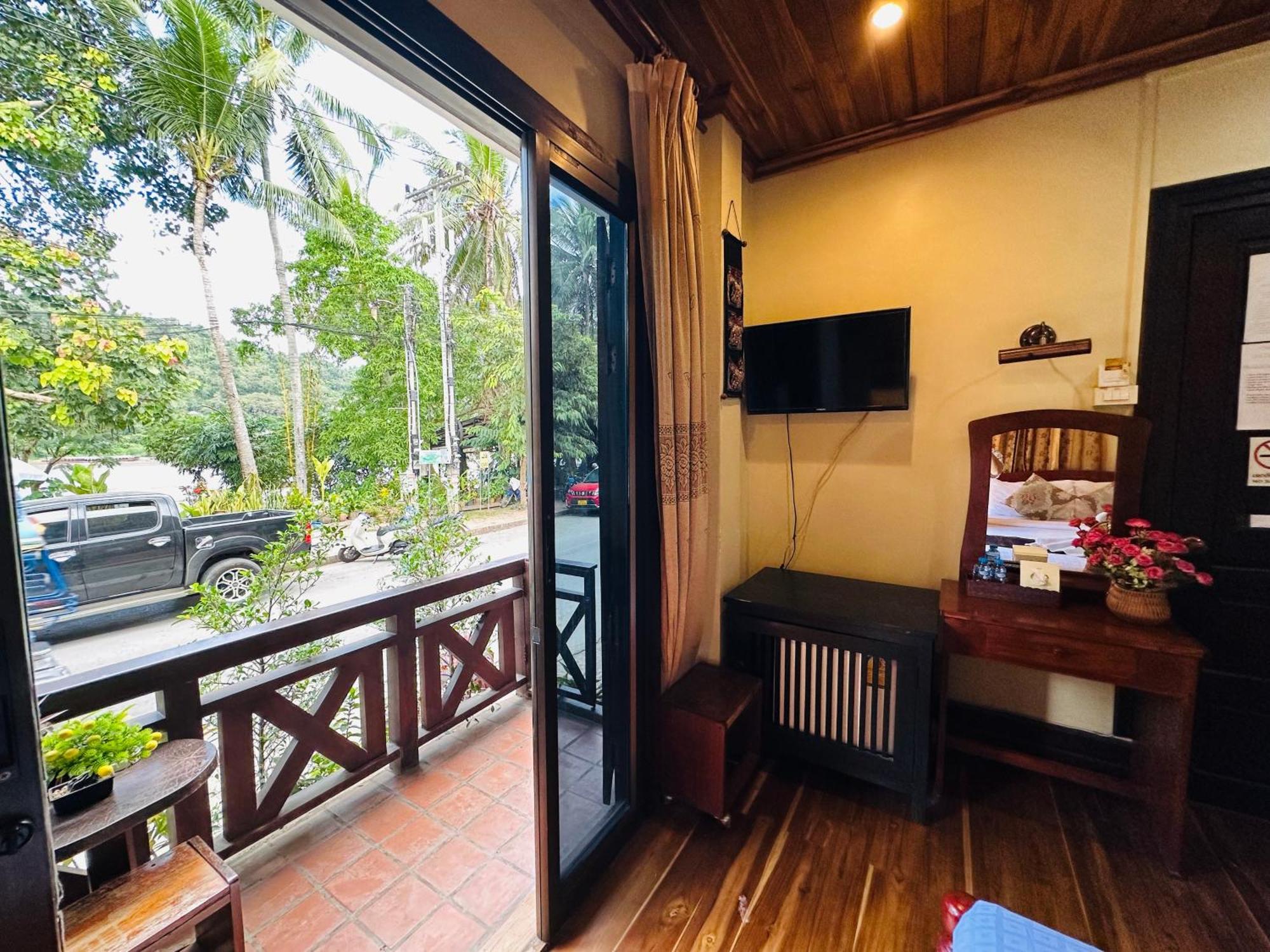 Anisa Mekong Riverside Villa Luang Prabang Esterno foto