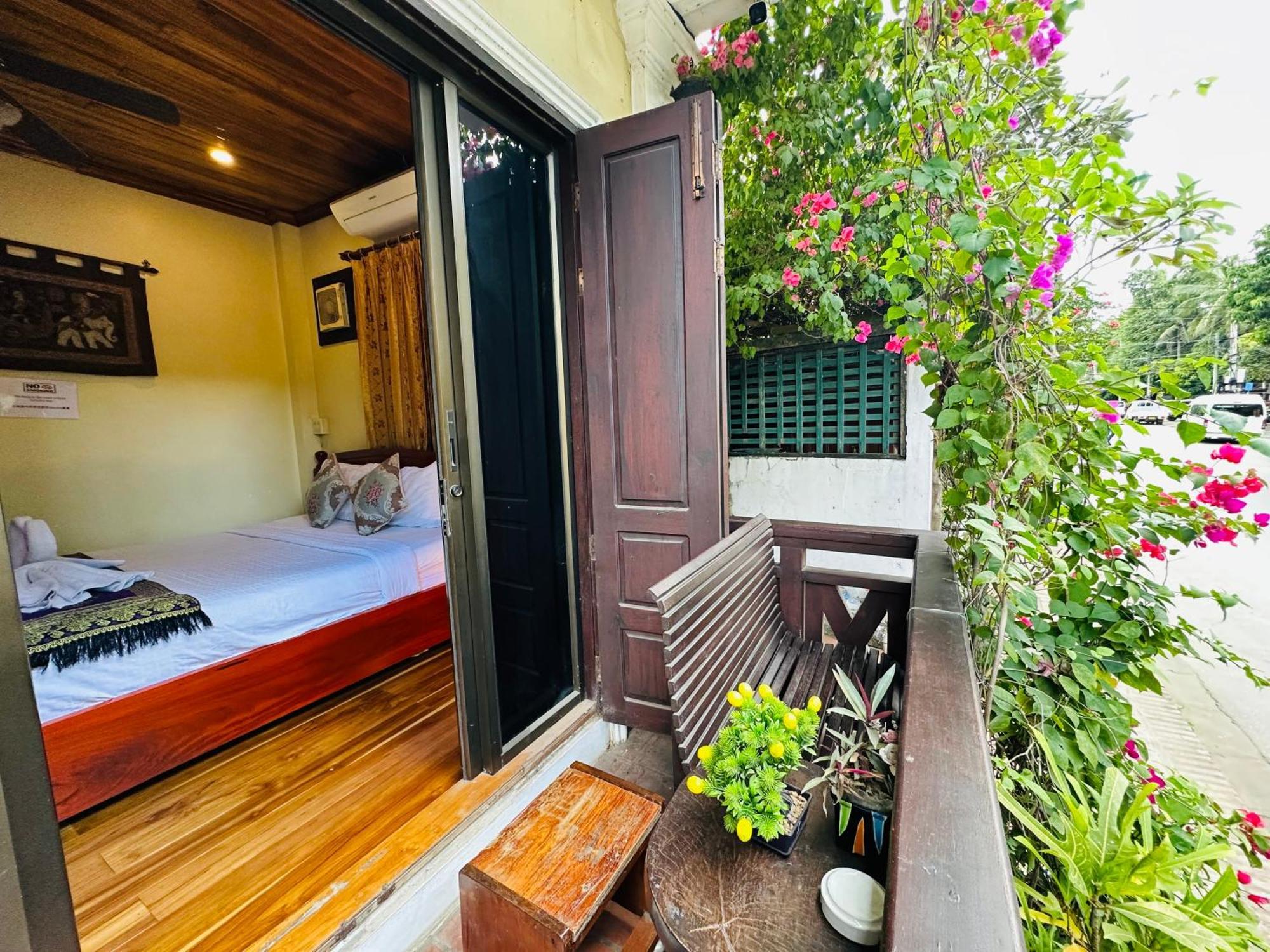 Anisa Mekong Riverside Villa Luang Prabang Esterno foto