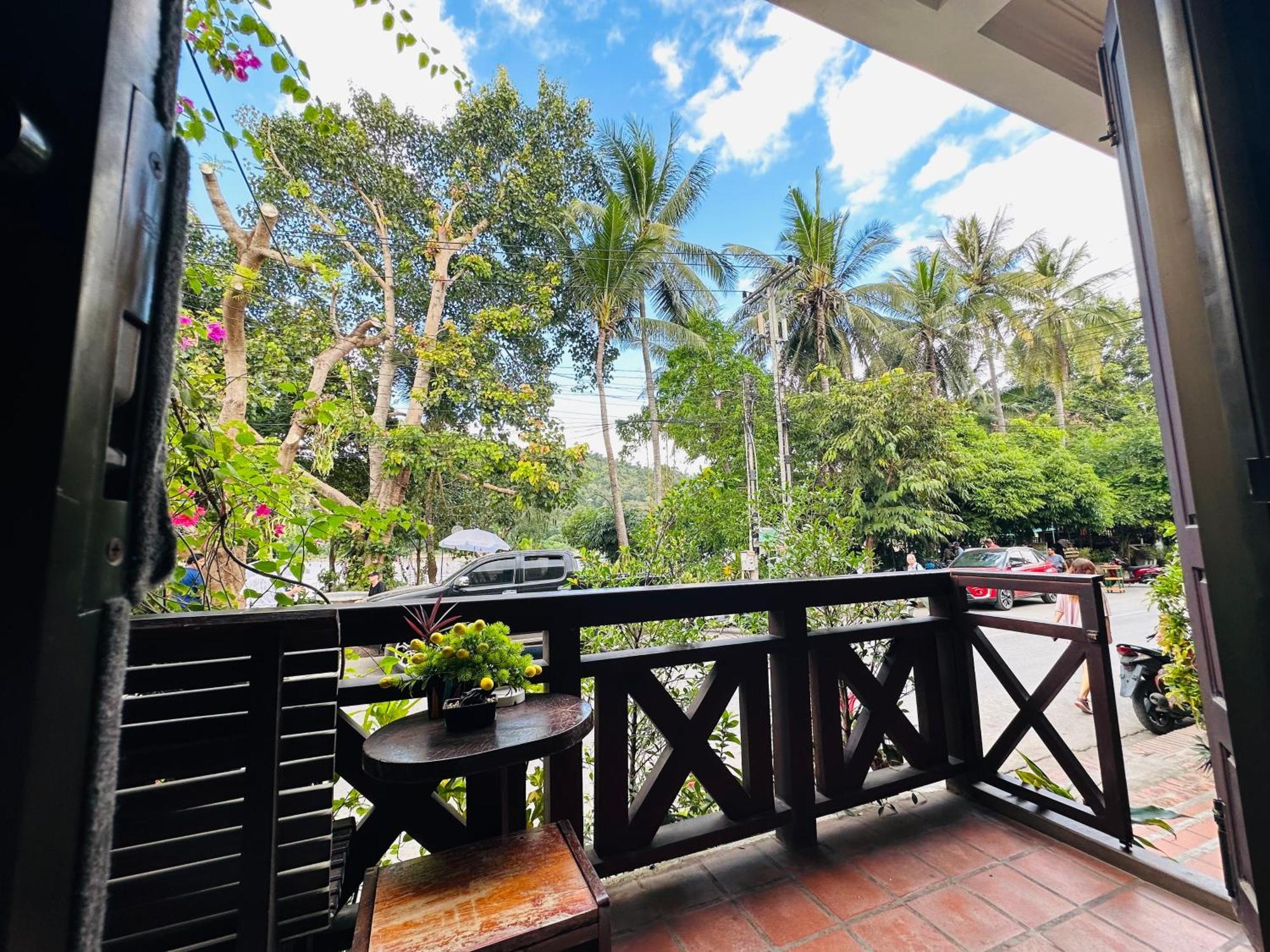 Anisa Mekong Riverside Villa Luang Prabang Esterno foto