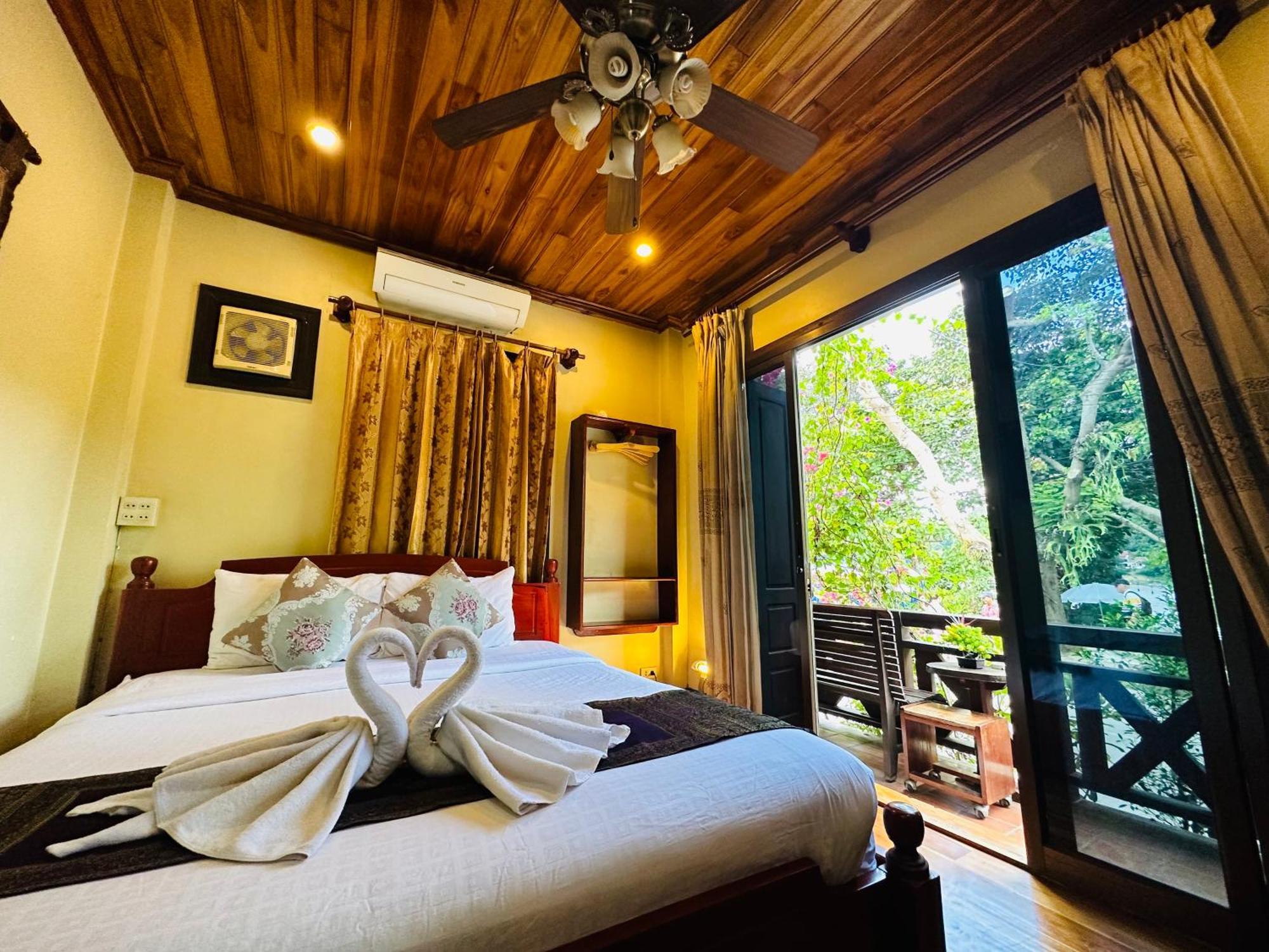 Anisa Mekong Riverside Villa Luang Prabang Esterno foto