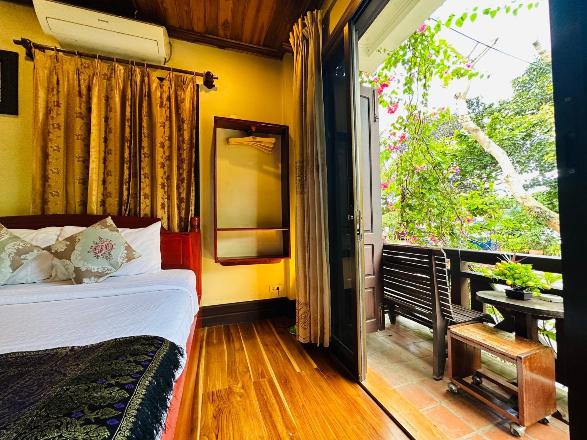 Anisa Mekong Riverside Villa Luang Prabang Esterno foto